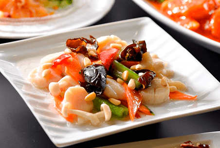 『健美食楽』。健やかに美しく食を楽しむをコンセプトに旬の中国から食の楽しさをご提案。その他王道中華も楽しめます。