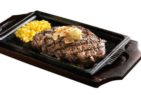 ガッツリ行きたい派の彼氏に。ビーフインパクトステーキ 7F BEEF IMPACT