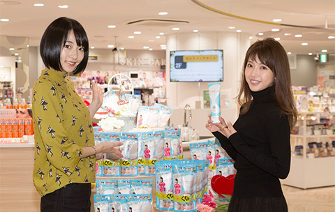 モデルのくみっきーさんと武田玲奈さんが来店しました！　アインズ＆トルペ