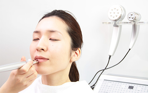 6.18(金)〜19(日) クチビルぷるんぷるん＆パーソナルカラー診断　byアインズ&トルペ